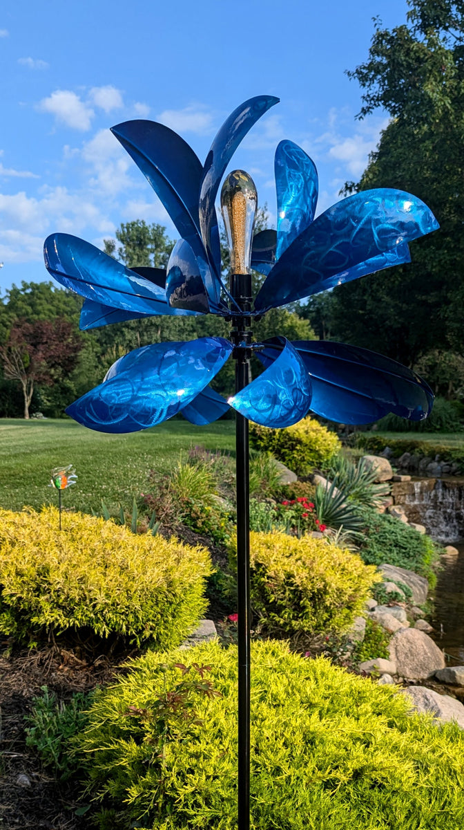 Blue Starburst Luminous Montana - Wind Sculpture Spinner – Robin's