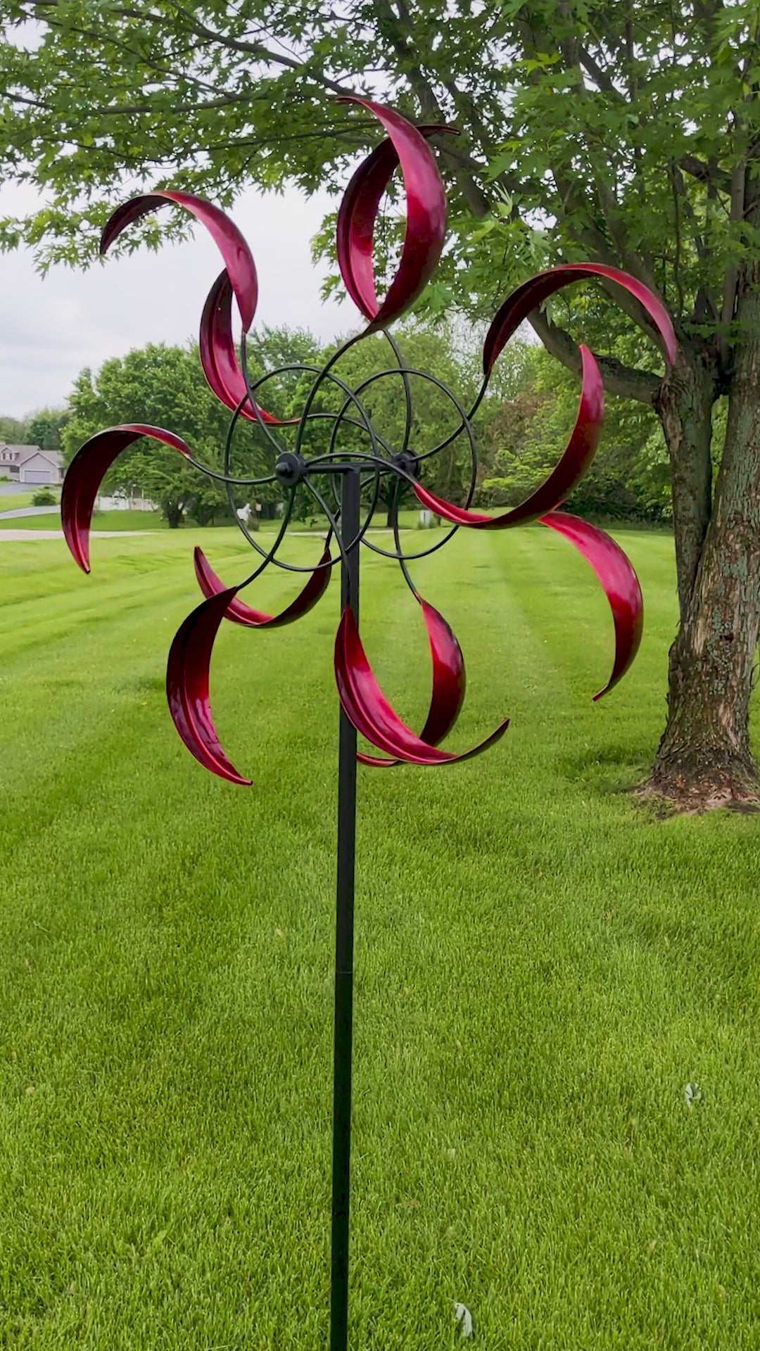 Zephyr Red Wind Spinner